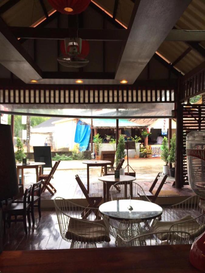 Sincere Hostel Bar And Bistro Ko Lanta المظهر الخارجي الصورة