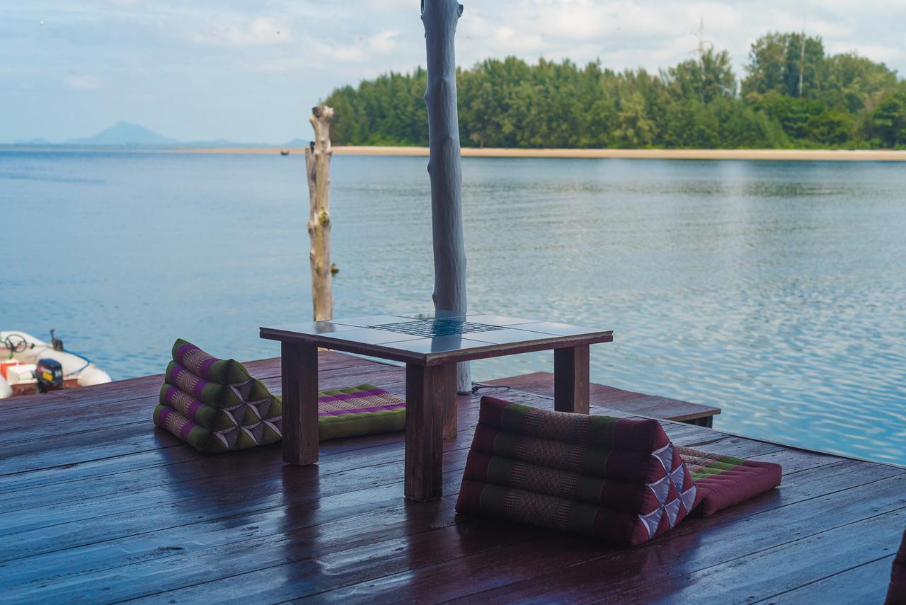 Sincere Hostel Bar And Bistro Ko Lanta المظهر الخارجي الصورة
