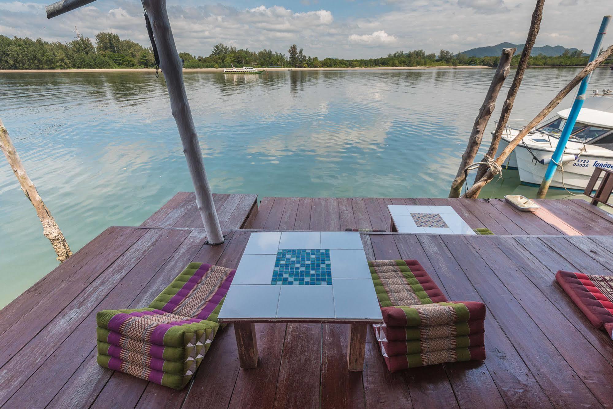 Sincere Hostel Bar And Bistro Ko Lanta المظهر الخارجي الصورة